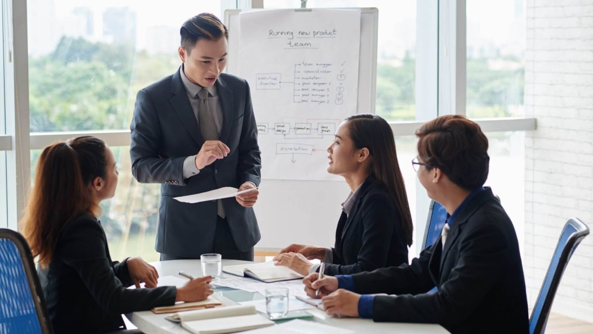 Cung cấp nhân lực và dịch vụ cho doanh nghiệp